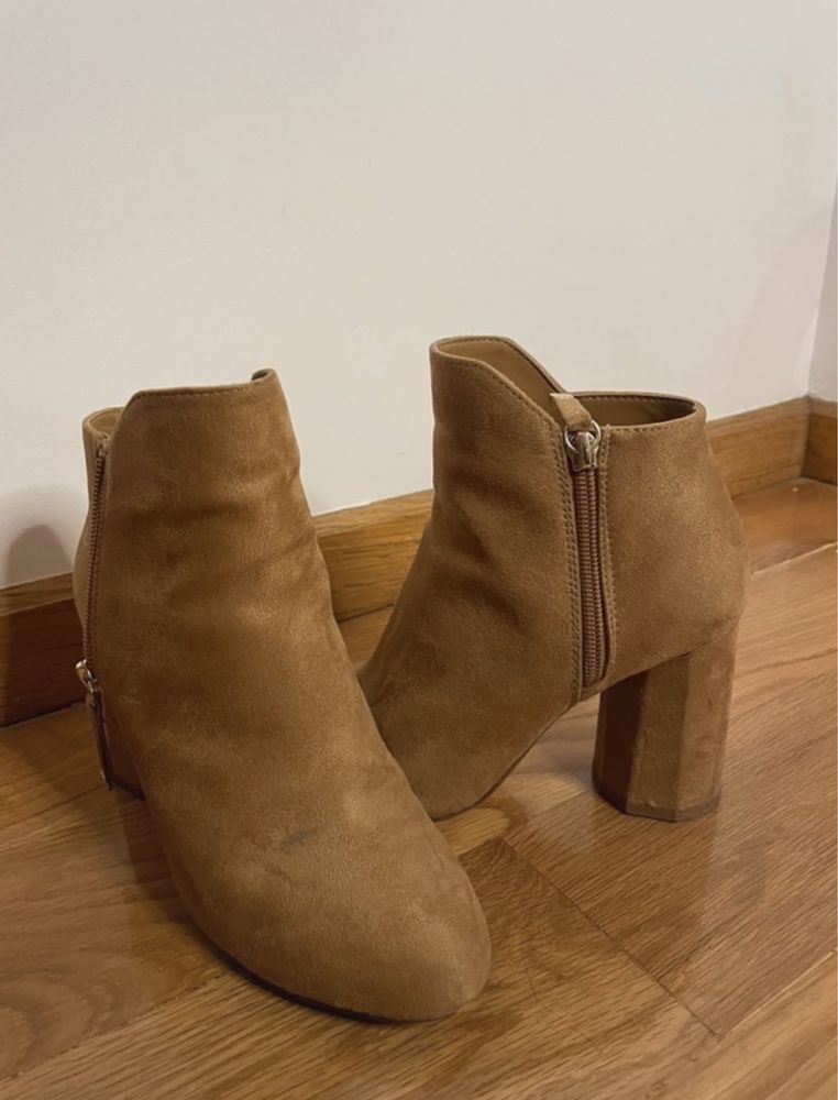 Botas castanhas Bershka