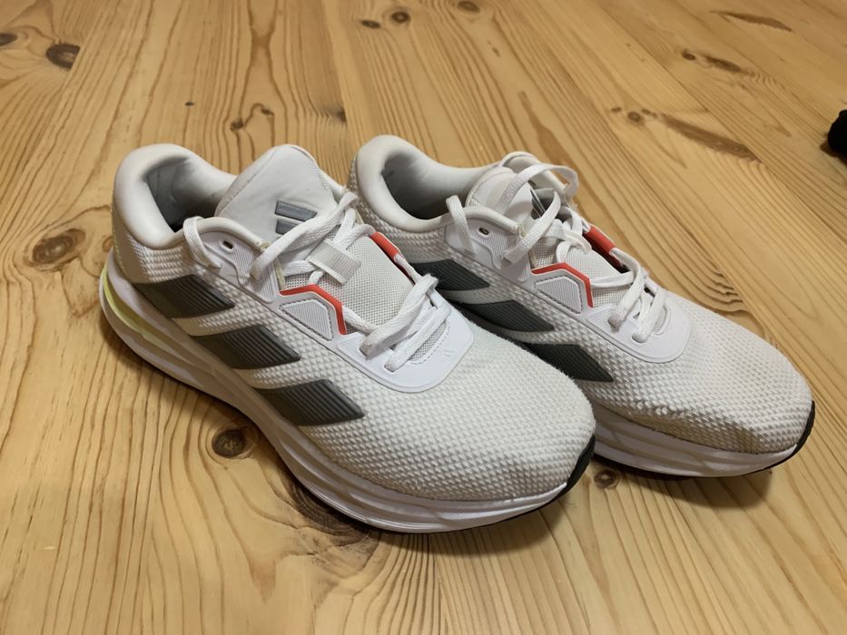 Кросівки чоловічі, розмір 42, білий колір