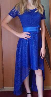 Синє вечірнє плаття з поясом-бантом