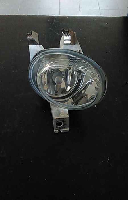Farol nevoeiro frente direito PEUGEOT 206 (2A/C)