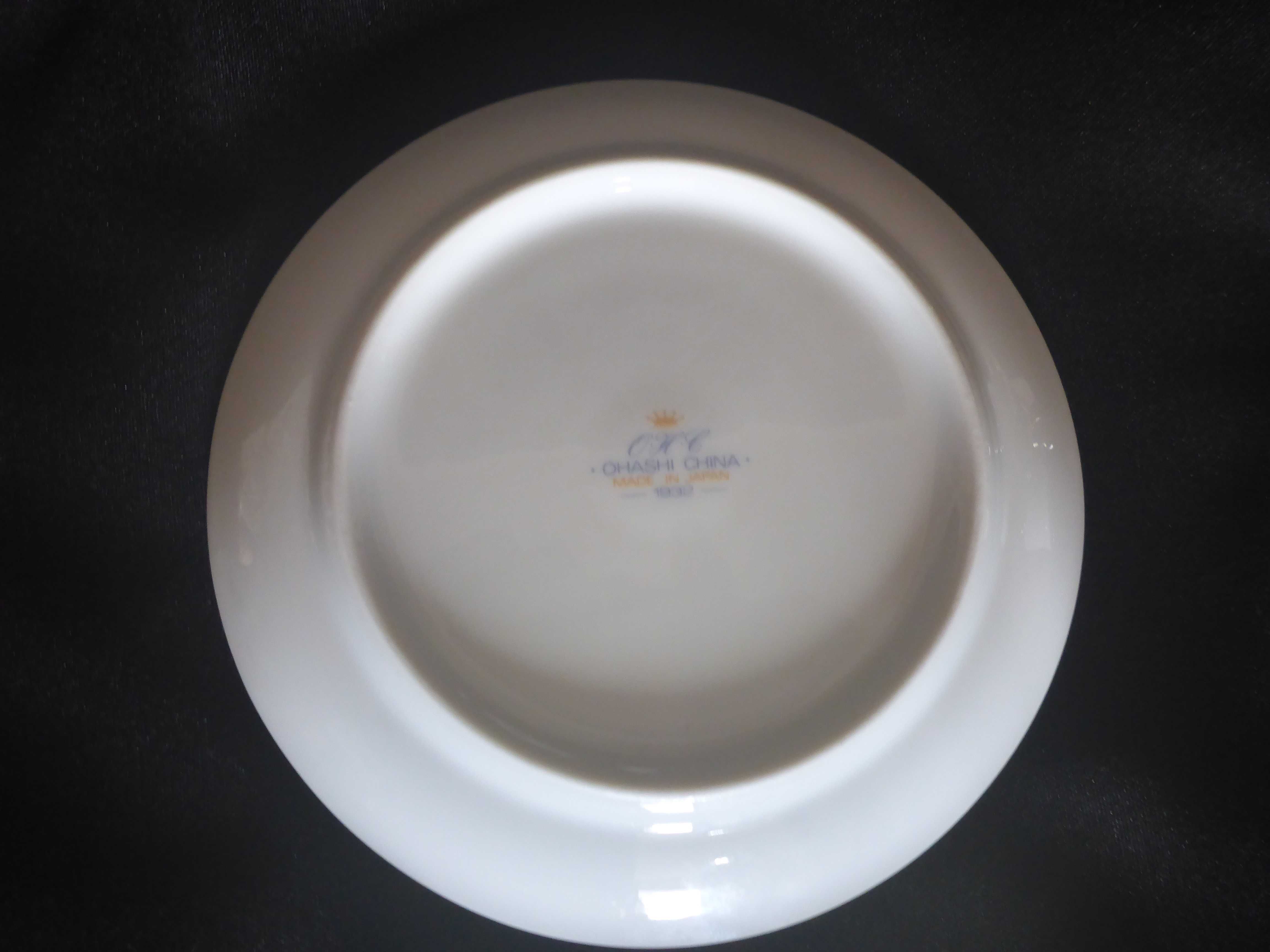 Ohashi China 1932 Chávena 3 pés e pires em porcelana com rebordo prata