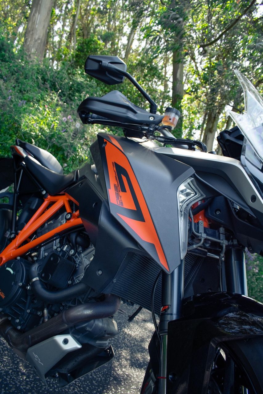 KTM 1290 SUPER DUKE GT impecável