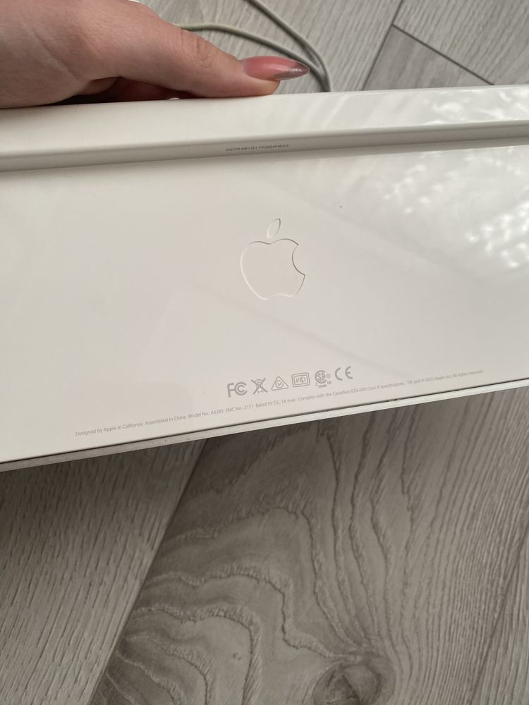Apple Keyboard white