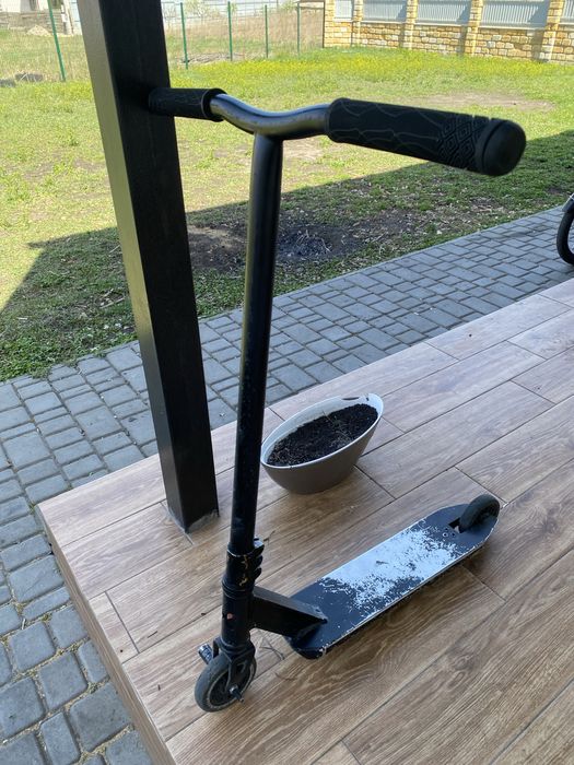 Трюковой самокат Explore