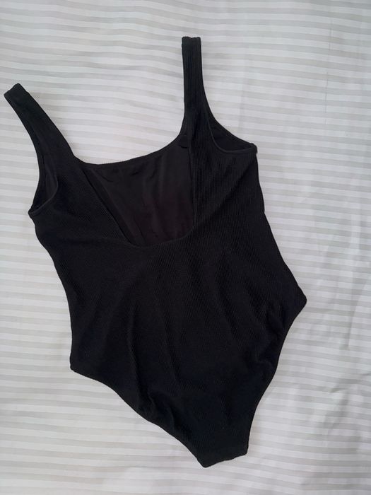 Суцільний чорний купальник H&M