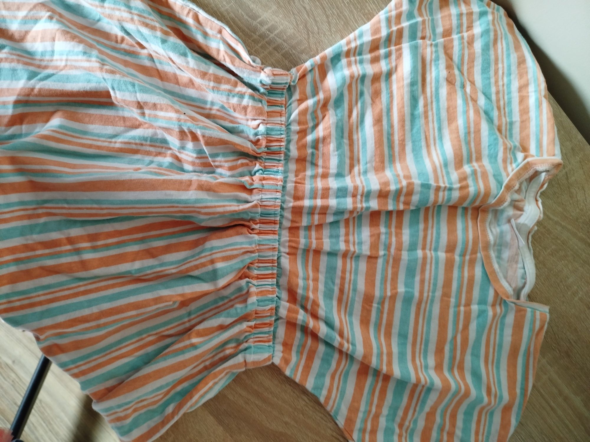 Zestaw 6 sukienek 134/140