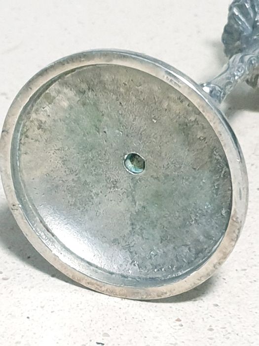 Invulgar antigo paliteiro Arte Nova em casquinha e cristal