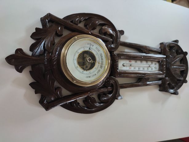Stary barometr termometr