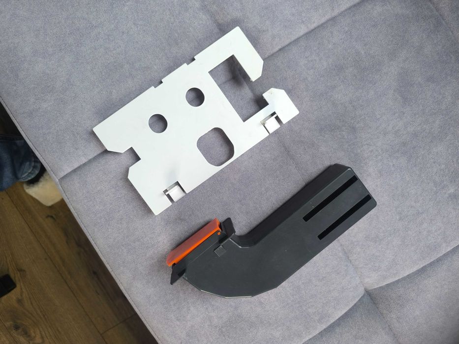 Pojemnik, podajnik na kostki Geberit