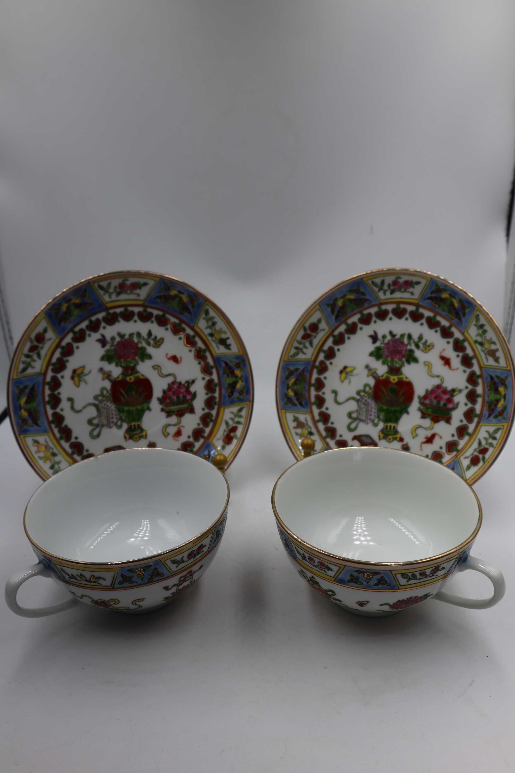 Filiżanki chińska porcelana 2 szt  sygnowana B042311