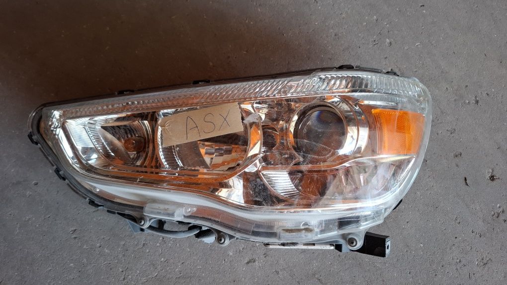 Farol mitsubishi ASX