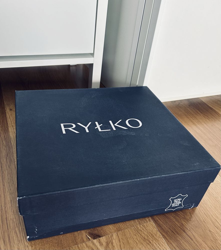 Ryłko czarne botki rozmiar   38