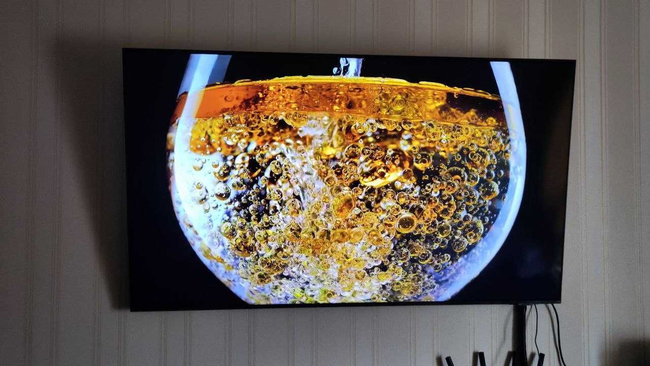 Телевізор  Samsung QE55Q60A (діагональ екрану 55 дюймів)