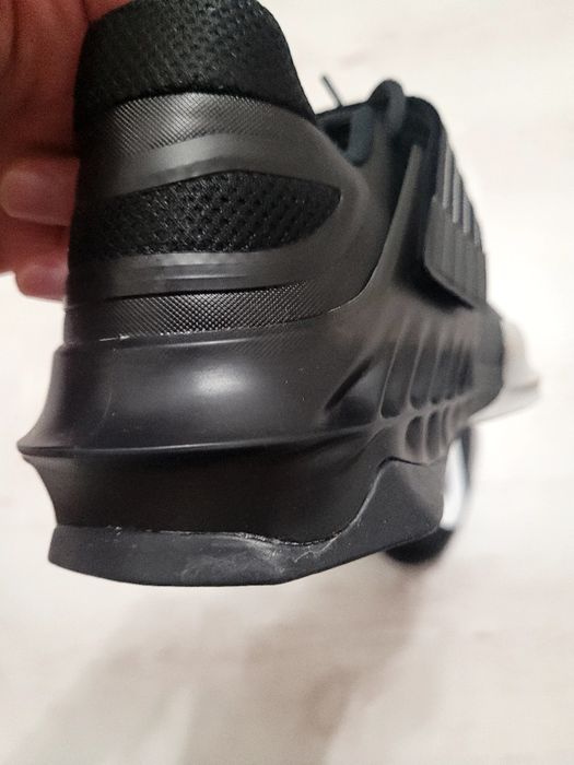 Штангетки NIKE SAVALEOS нові original