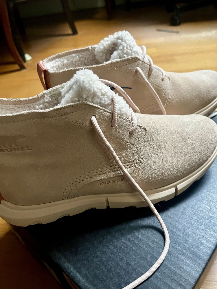 Sorel. Ocieplane eleganckie buty. Skóra. Nowe