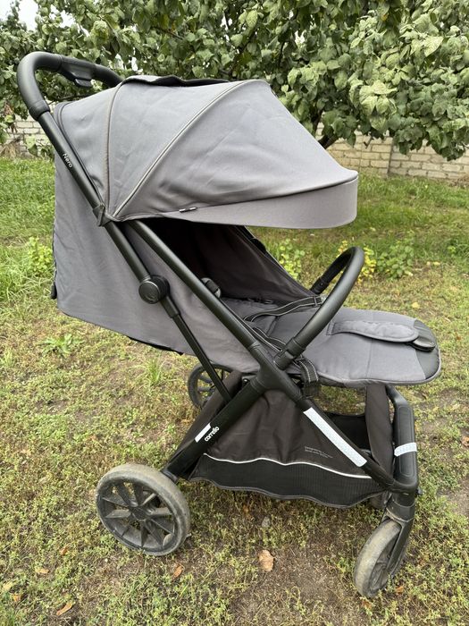 Прогулочная коляска Carrello Nero