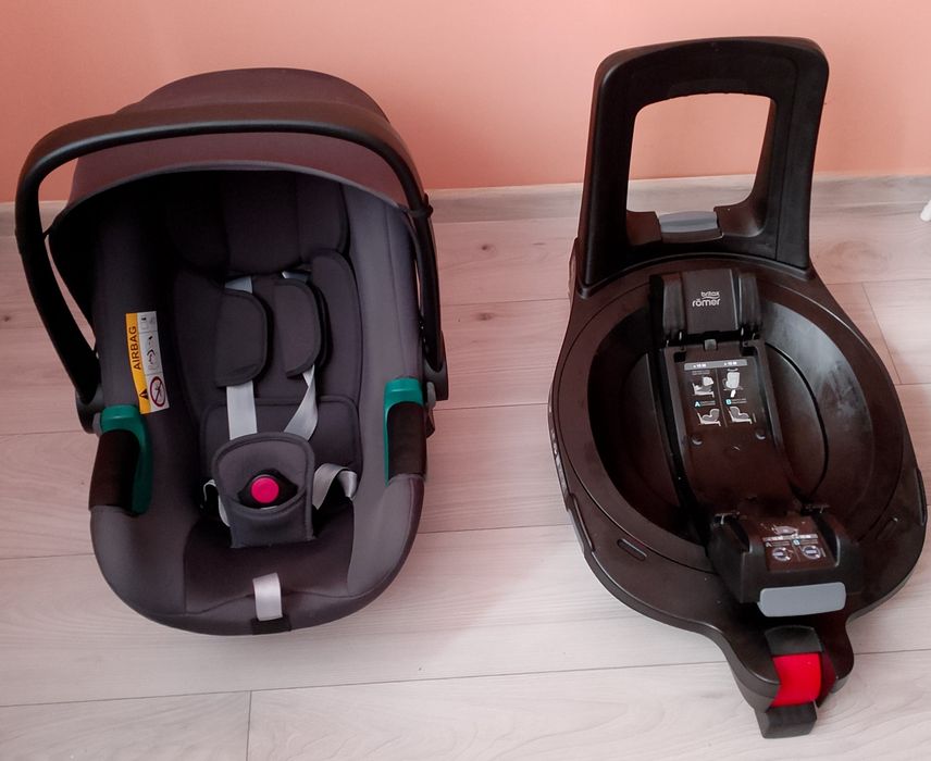 BRITAX romer BABY SAFE 3 i-Size fotelik 0-13kg z bazą ISOFIX