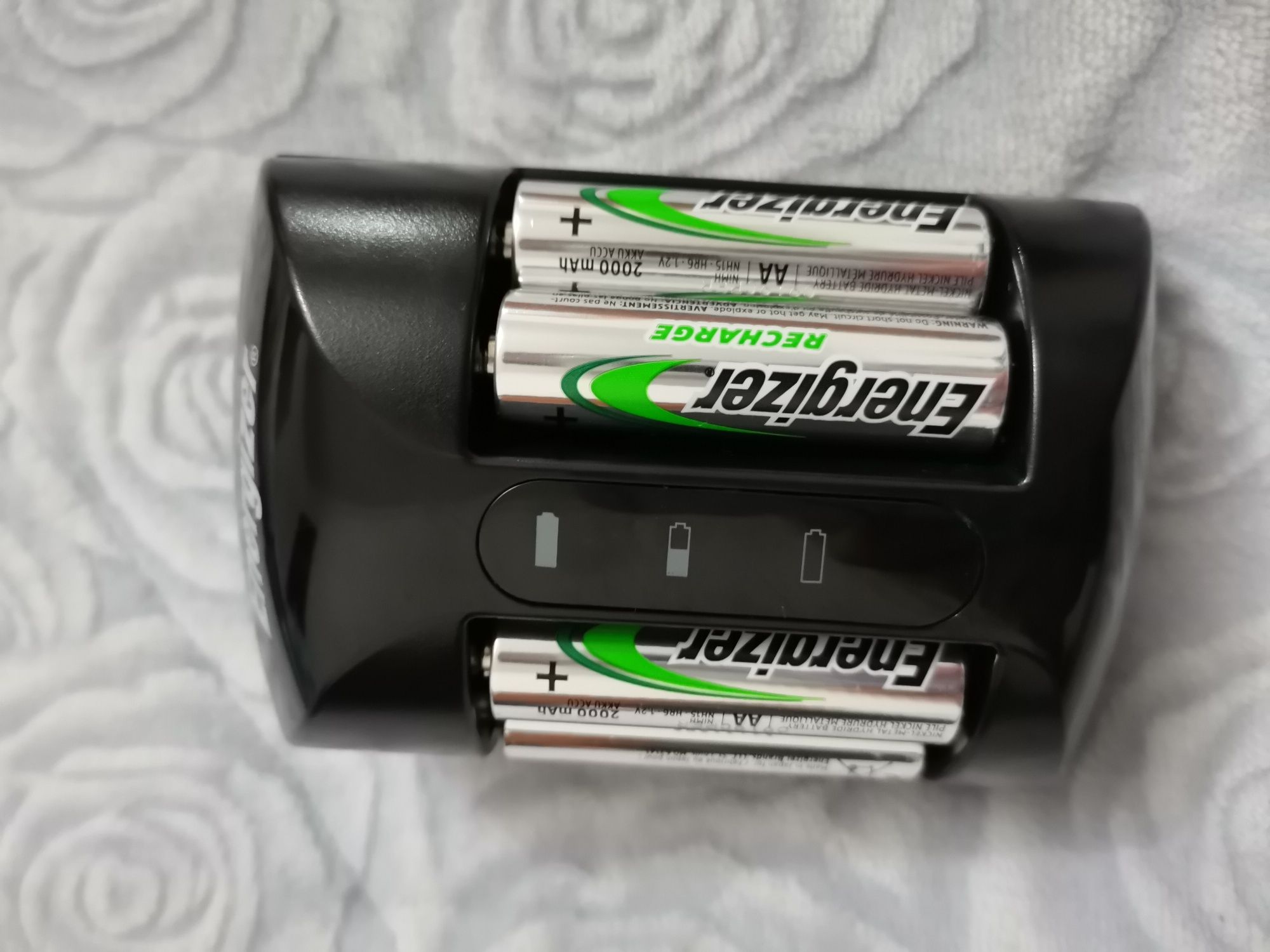 Carregador de pilhas energizer + pilhas