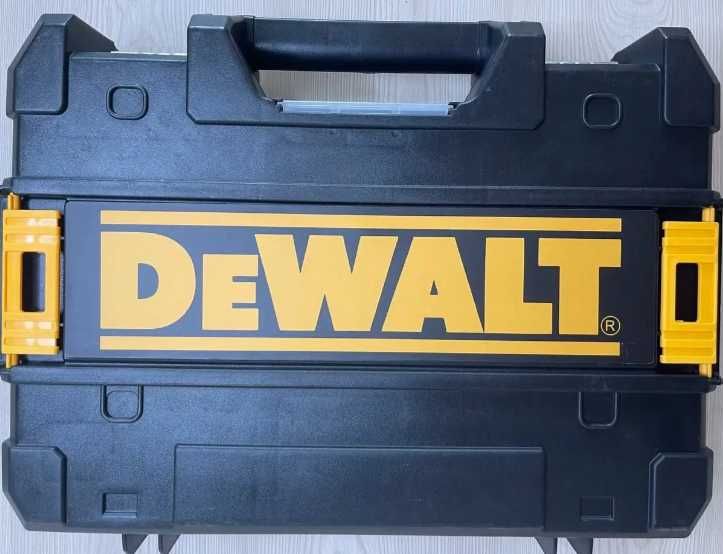 Професійний акумуляторний гайковерт DeWalt DCF922 безщітковий ударний