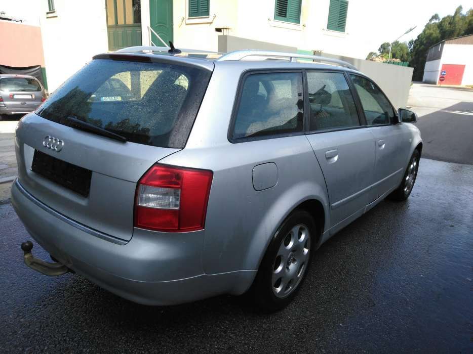 Audi A4 2.5Tdi 180cv quattro para peças
