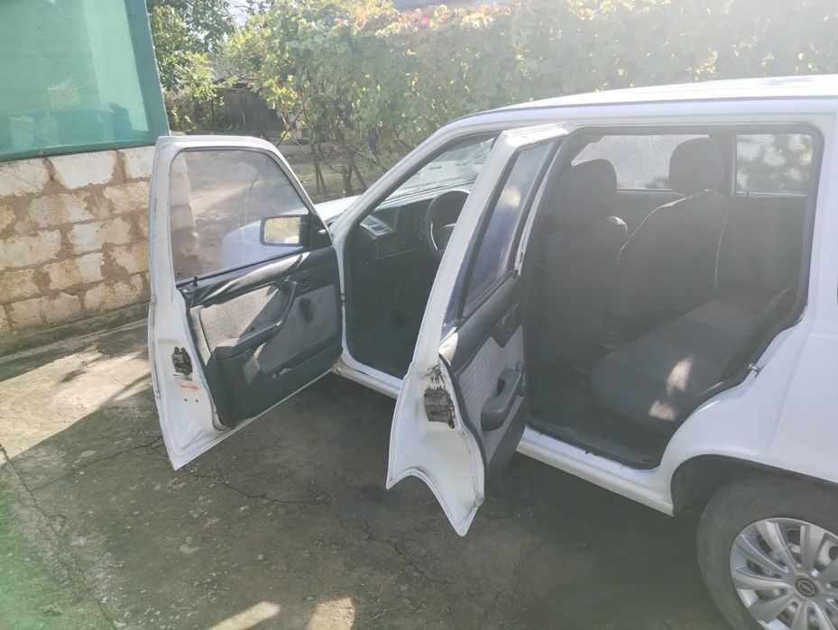 Опель кадет 1990