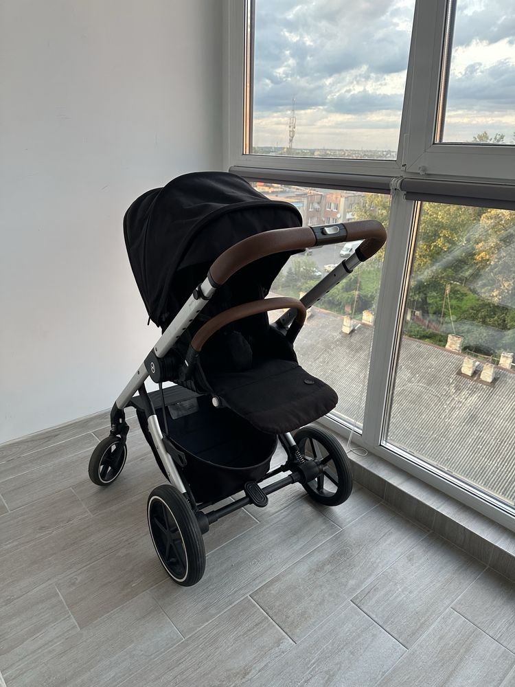 Прогулянкова коляска cybex balios s lux black чорна