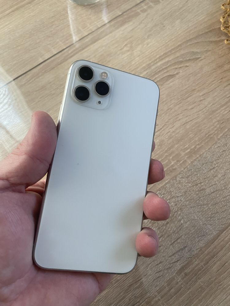 Продам Iphone 11 pro 256