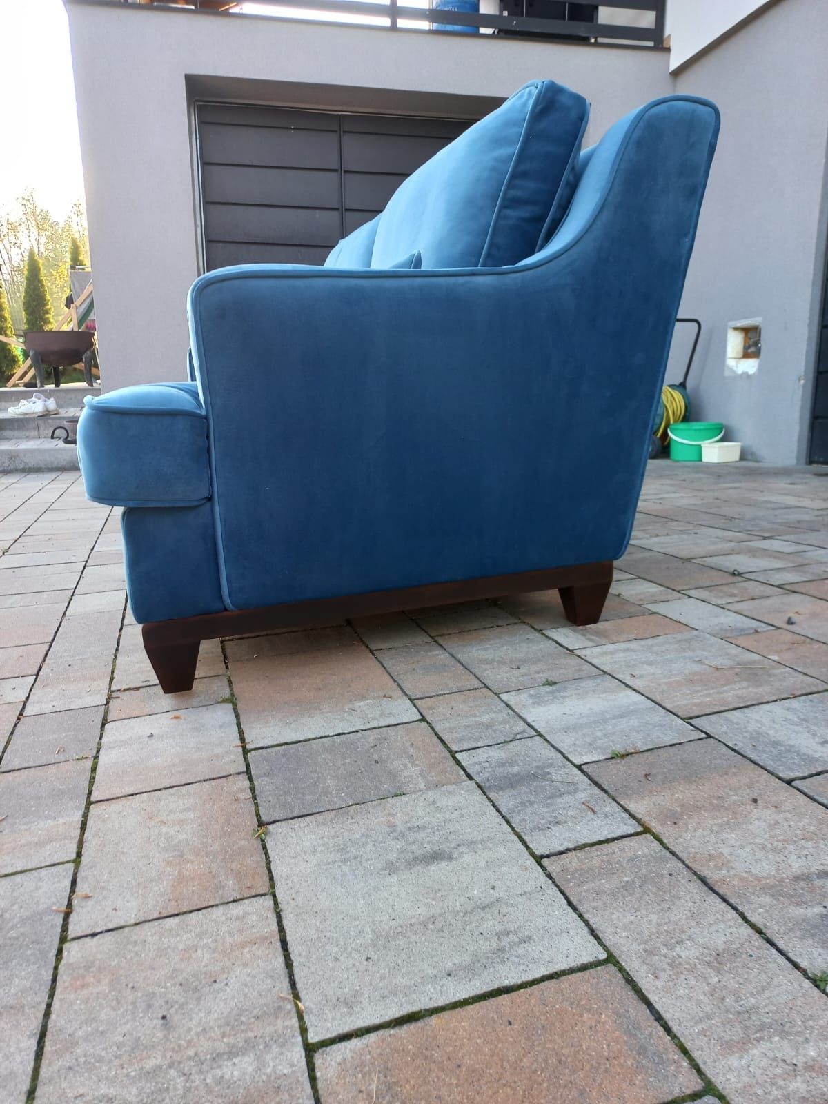 Sofa na stelażu Pluszowa