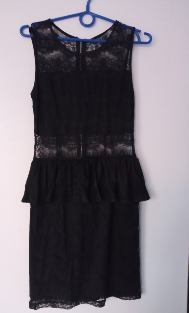 Sukienka (rozmiar S/M) -12zł