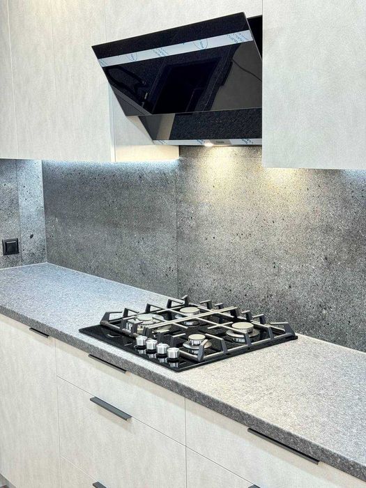 Продам квартиру з сучасним якісним ремонтом