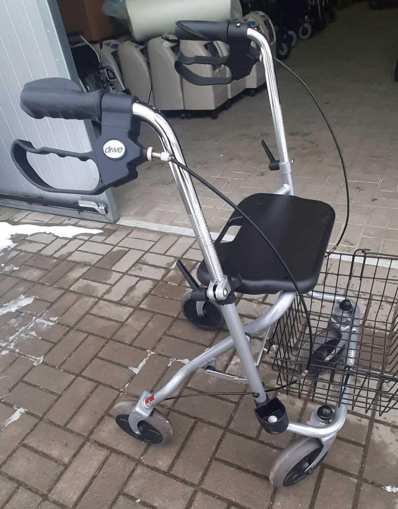 Balkonik Rollator Chodzik aluminiowy lekki składany siedzisko oparcie