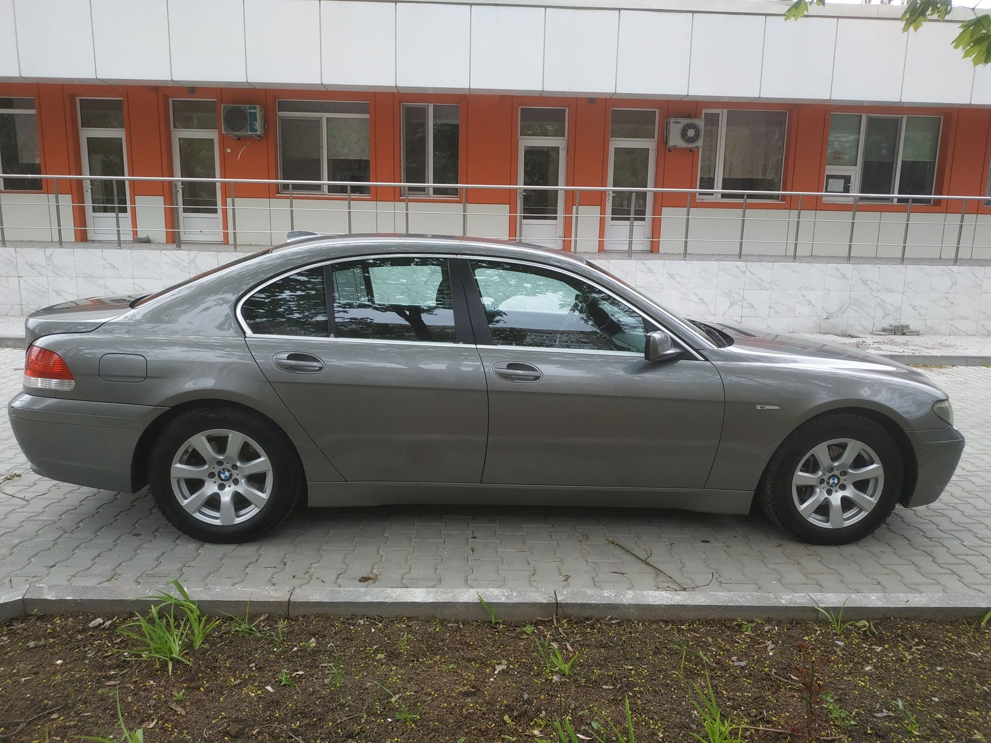 BMW 730d [2005 рік]