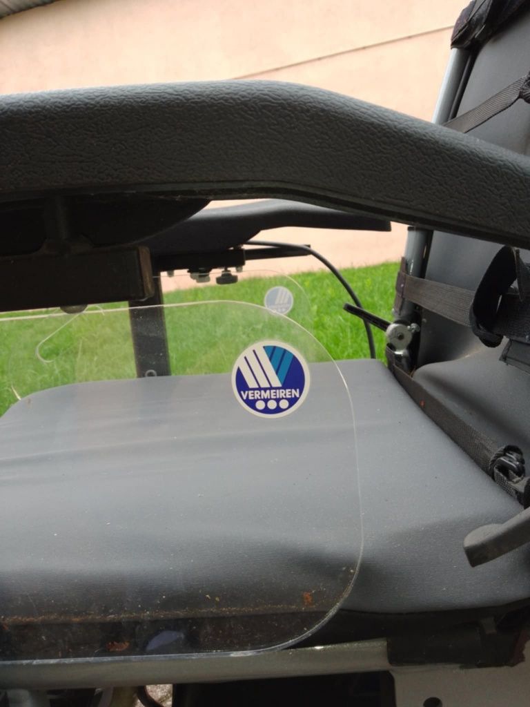 Wózek inwalidzki elektryczny