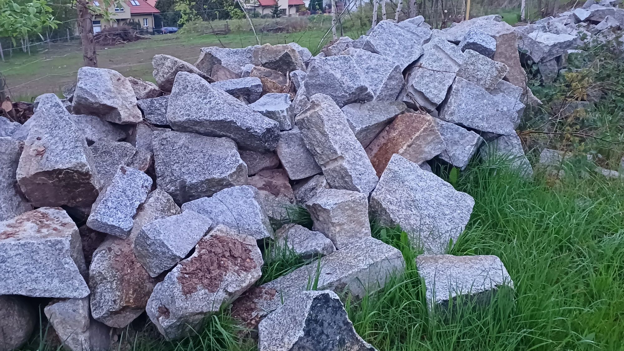 Kamień granitowy granit murowy