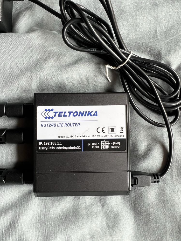 Router przemysłowy Teltonika RUT240 00E000