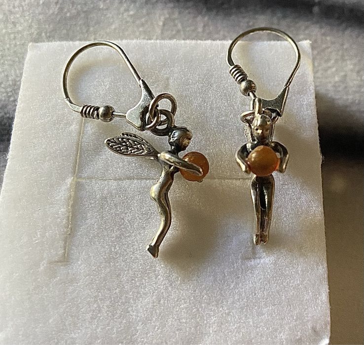 Srebrne kolczyki elfy, aniołki z bursztynem