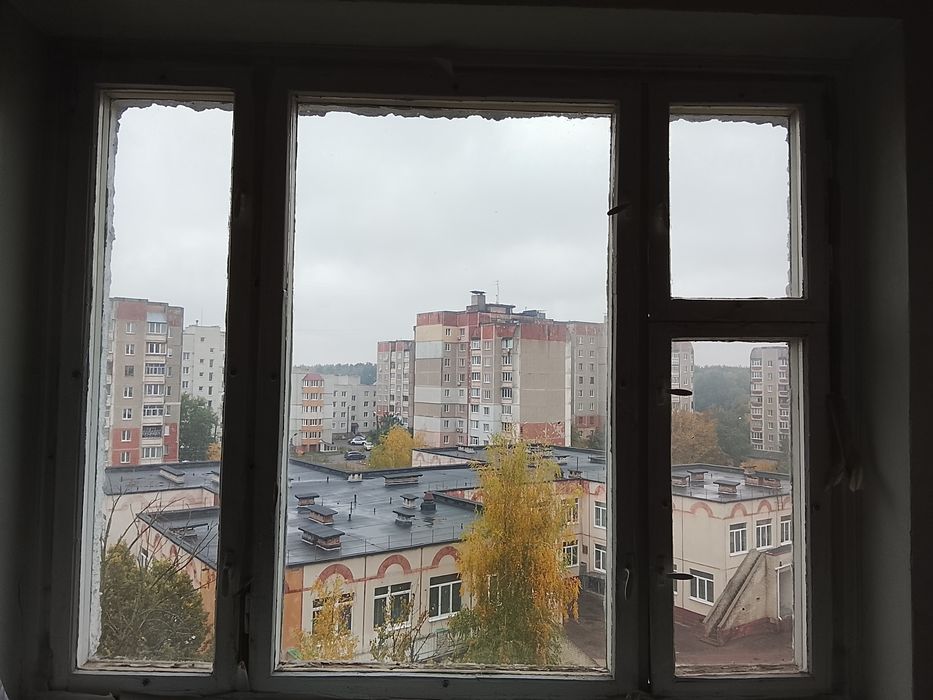 Продам вікна з коробкою.