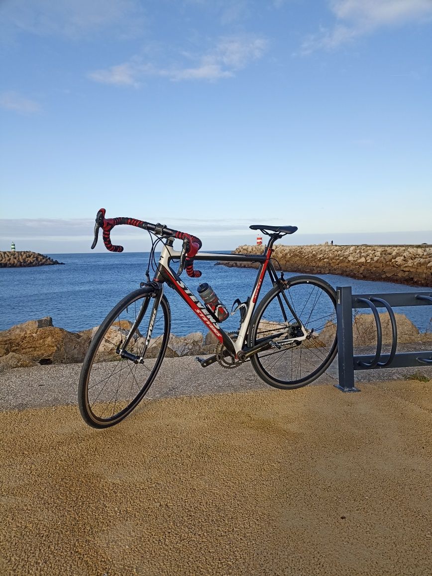 Bicicleta de ciclismo STEVENS XENOM em carbono