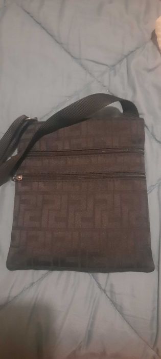 Bolsa tira-colo preta como nova