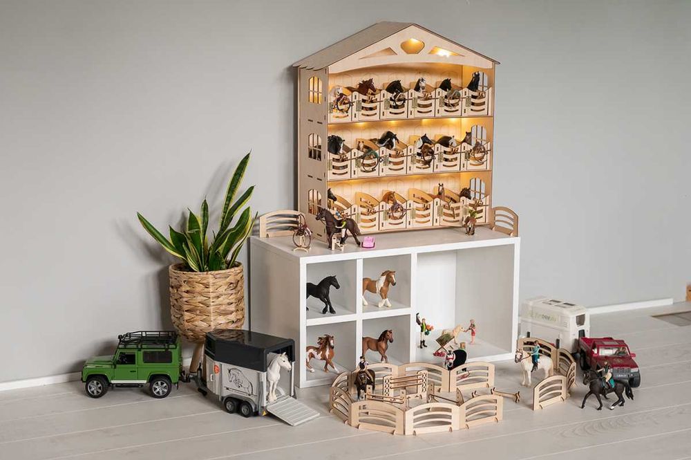 Stajnia drewniana 18 koni Schleich Papo Breyer Bullyland Colecta