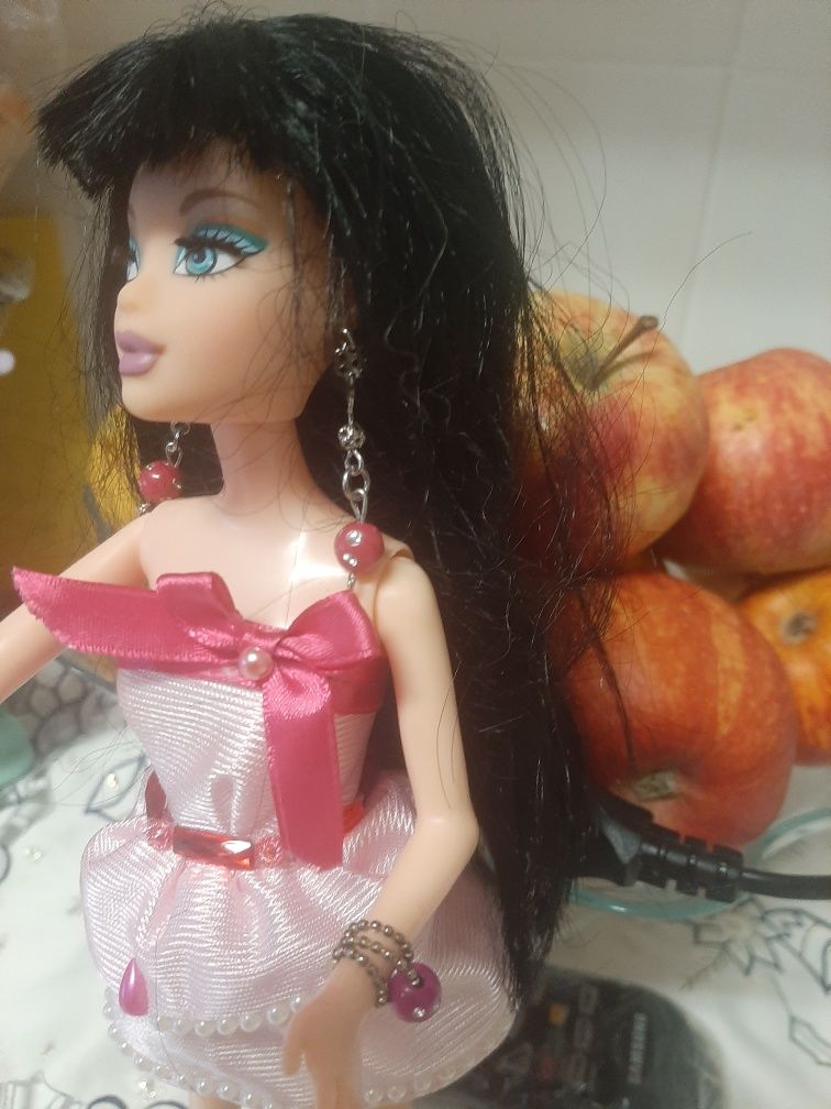 Barbie cabelo preto