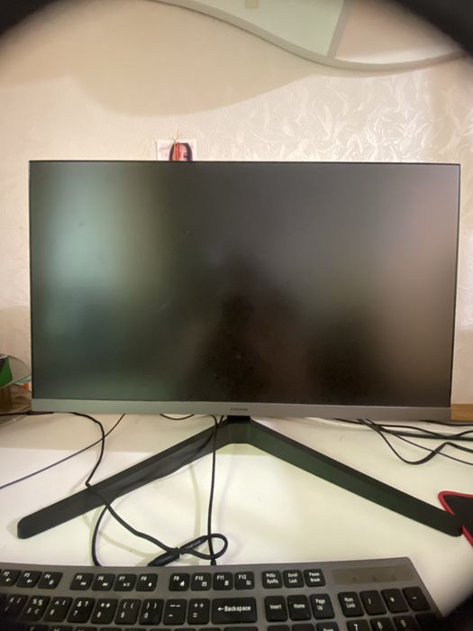 Монитор самсунг 100 герц без лагов сколов состояние 9/10 торг лс срочн