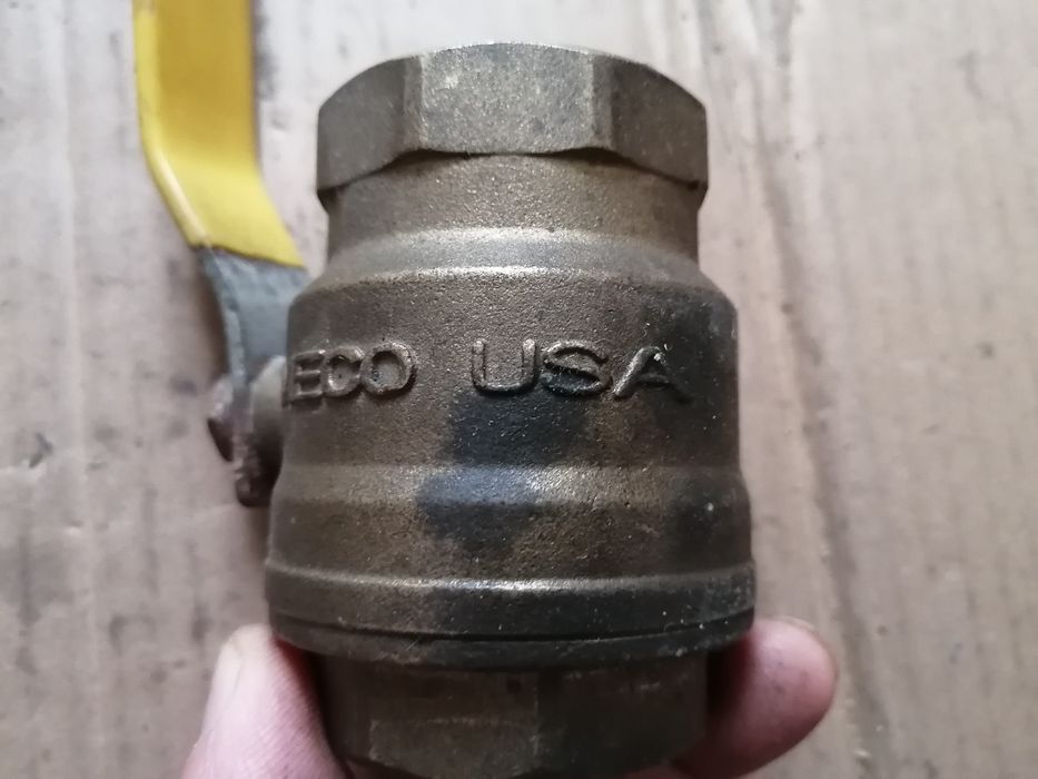 Шаровый кран 1 1/4 новый