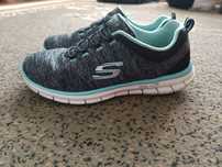 Женские брендовые кроссовки Skechers