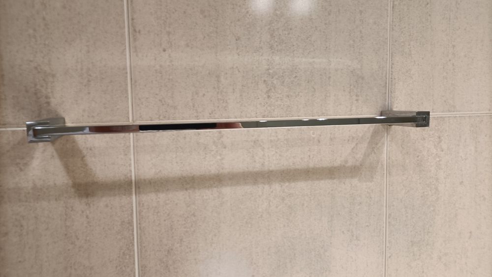 Suportes em metal para WC