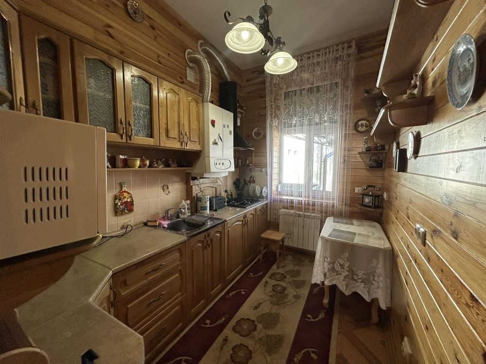Продам 4к квартиру в центрі міста