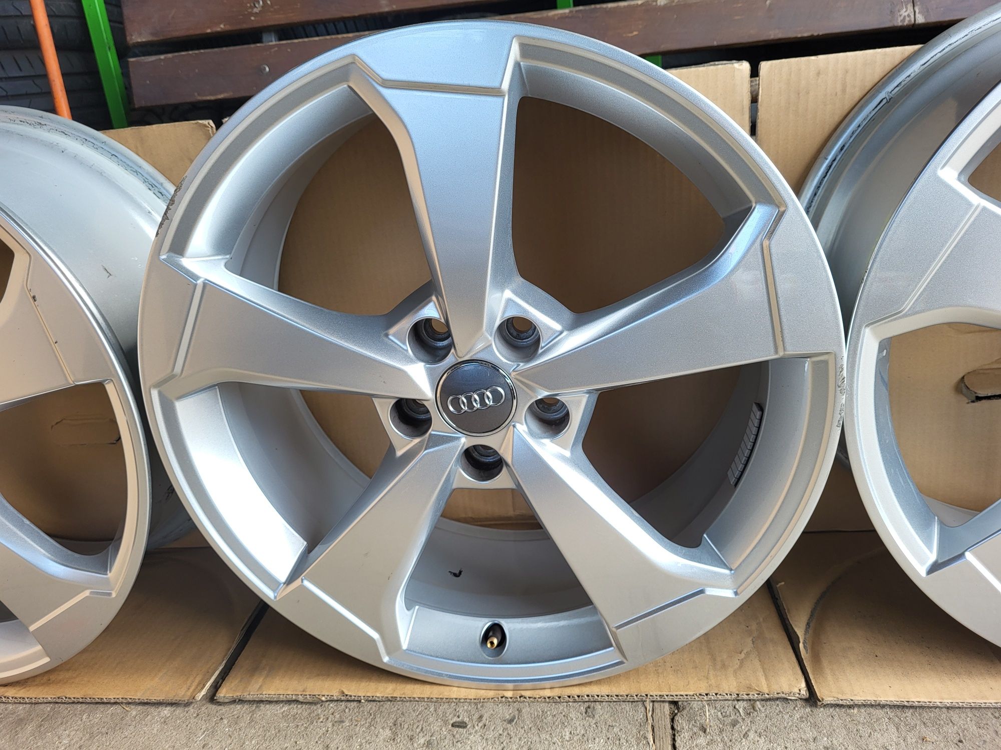 Alufelgi 5x112 19cali Audi Oryginalne A3 S3 RS3