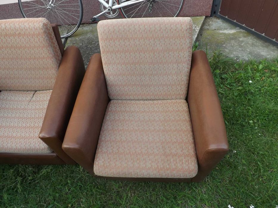 Fotele klubowe obrotowe PRL brązowe na kółkach lekkie zadbane Vintage