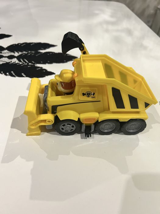 Samochód koparka Rubble Psi Patrol
