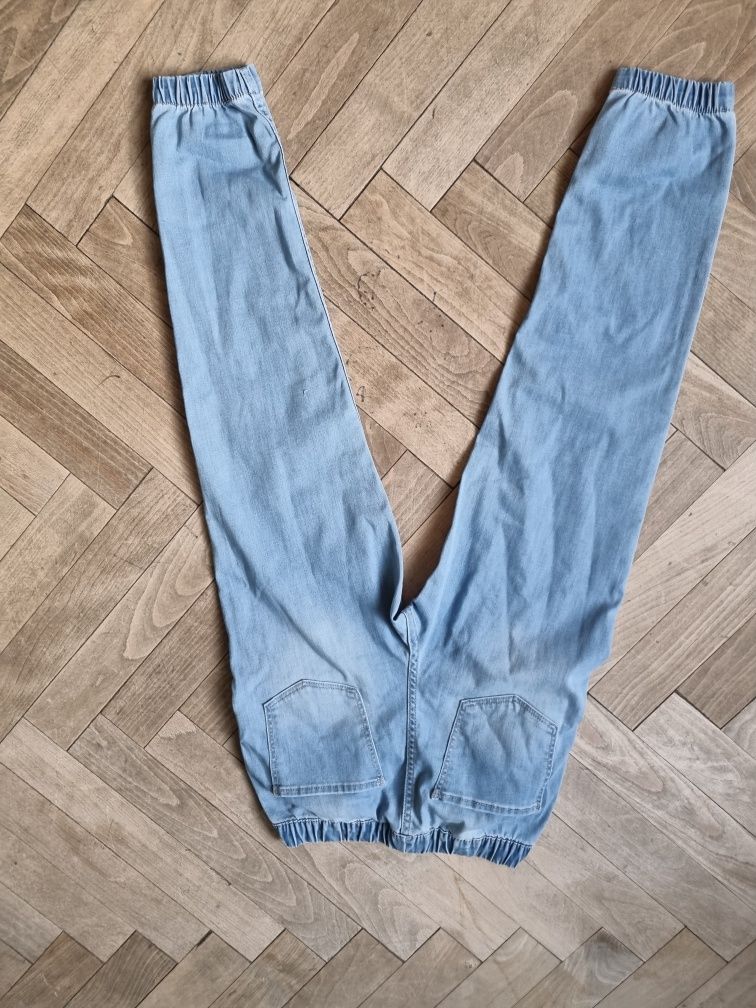 H&M- joggery dziewczece na wzrost  140 cm